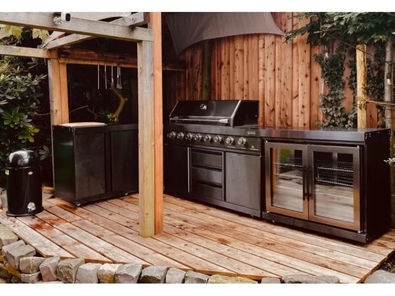 MyOutDoorKitchen Zweitüriger Modul-Kühlschrank Black Collection< Kühlschränke|Einbauküchen