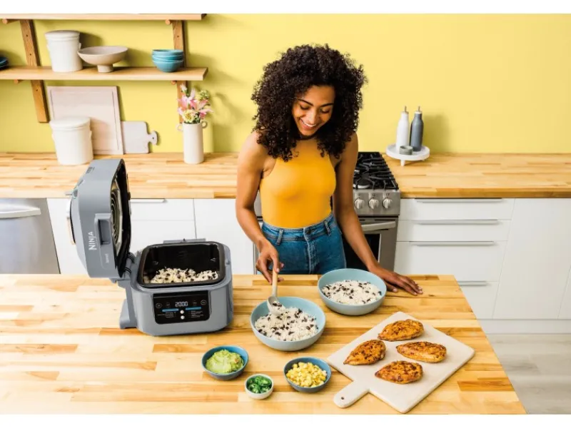 New Ninja Cooking System und Heißluftfritteuse ON400DE Speedi Rapid Hellgrau