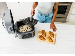 New Ninja Cooking System und Heißluftfritteuse ON400DE Speedi Rapid Hellgrau