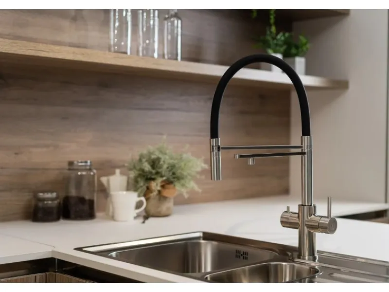 Hot VIZIO 5 Wege Wasserhahn Küchenarmatur Edelstahl Massiv mit 360° Schwenkbarem Auslauf Abnehmbare 2 Strahl Handbrause Gebürstet Gelb