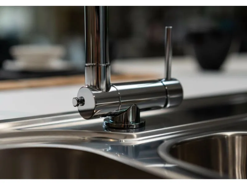 Sale VIZIO Wasserhahn Vorfenster Küchenarmatur Umklappbar 45 CM mit 360° Schwenkbarem Auslauf Abnehmbare 2 Strahl Handbrause Verchromt Rot